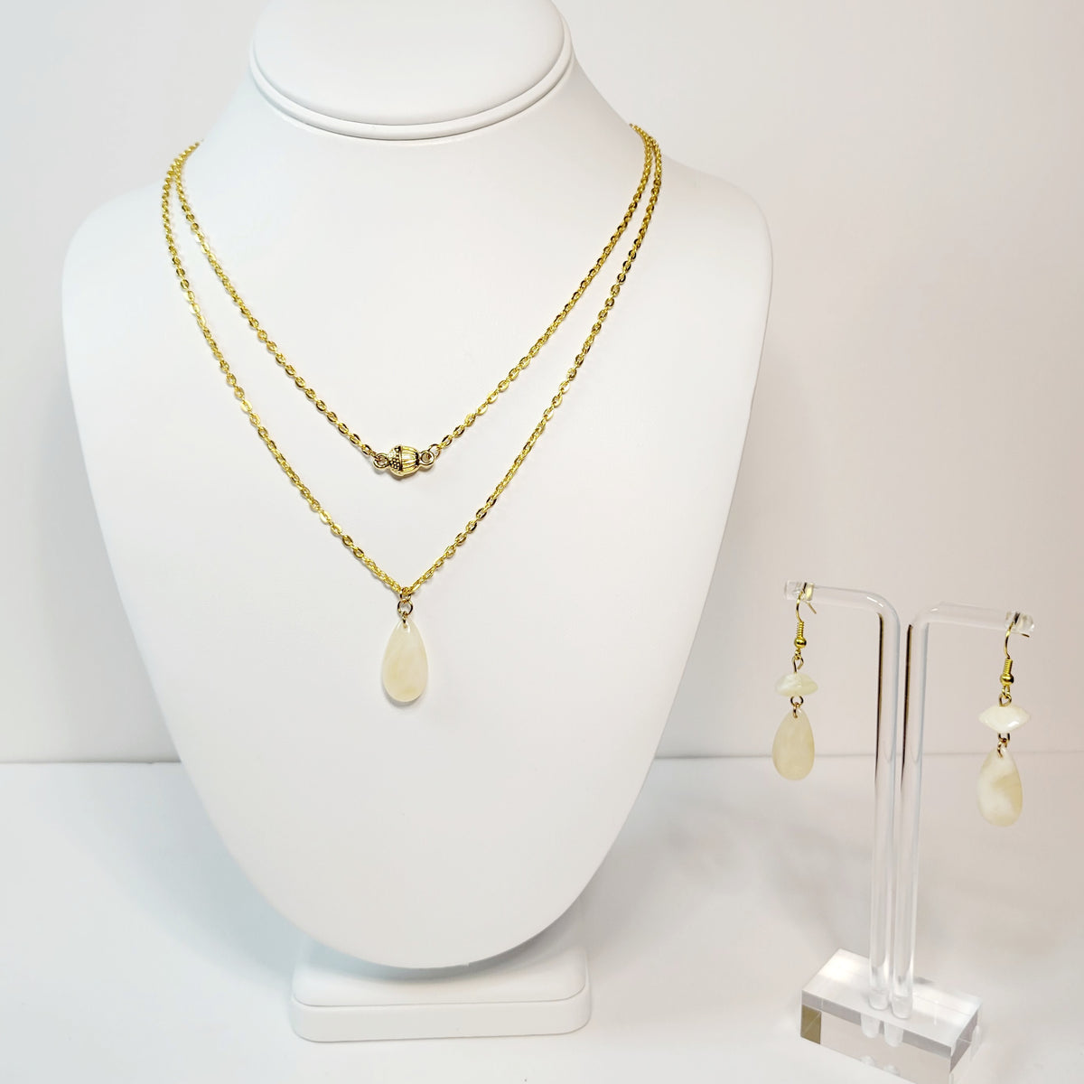 Gold and Ivory Necklace Set. Handmade.