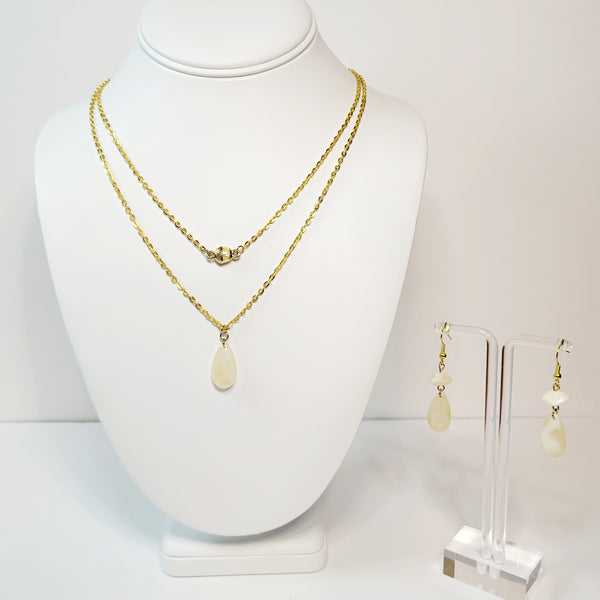 Gold and Ivory Necklace Set. Handmade.