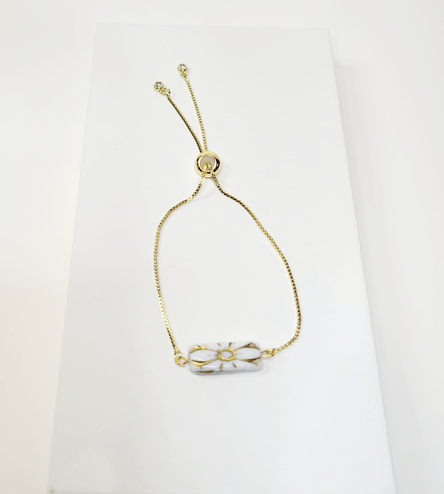 White and Gold Flower Czech Crystal Jewelry Set. Handmade.