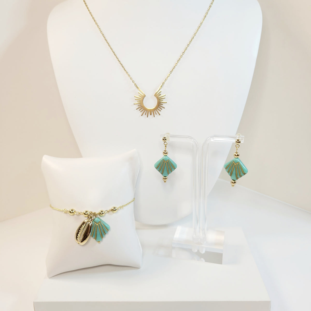 Turquoise and Gold Beach Shell Jewelry Set. Handmade.