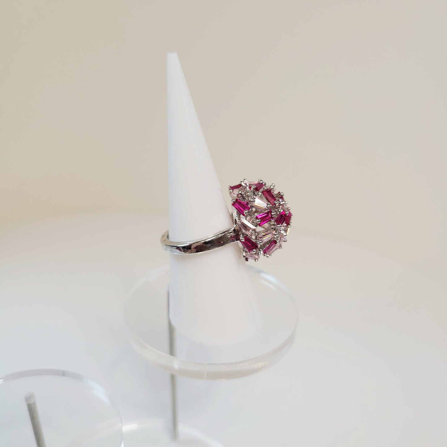 Two-tone Pink Rhinestone Ring. Size 7. Silver-toned band. Pre-owned.