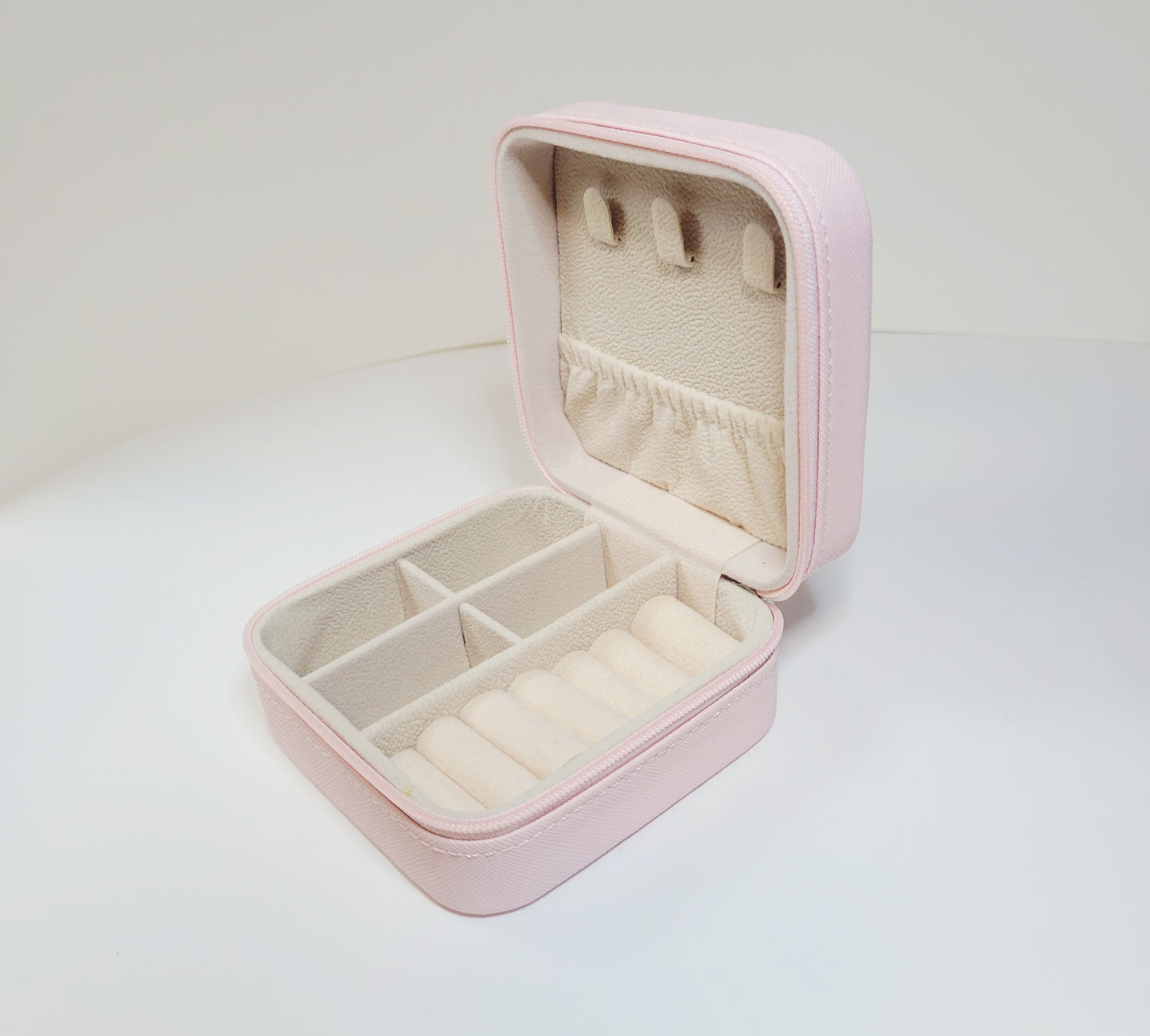 Jewelry Travel Case. Pink and Turquoise Options.