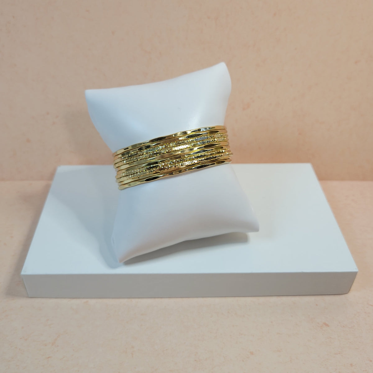 Layered Cuff/Bracelet. Gold tone.