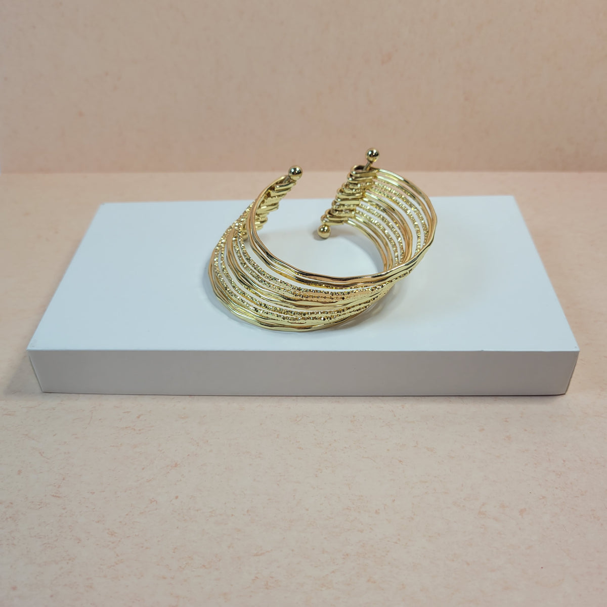 Layered Cuff/Bracelet. Gold tone.