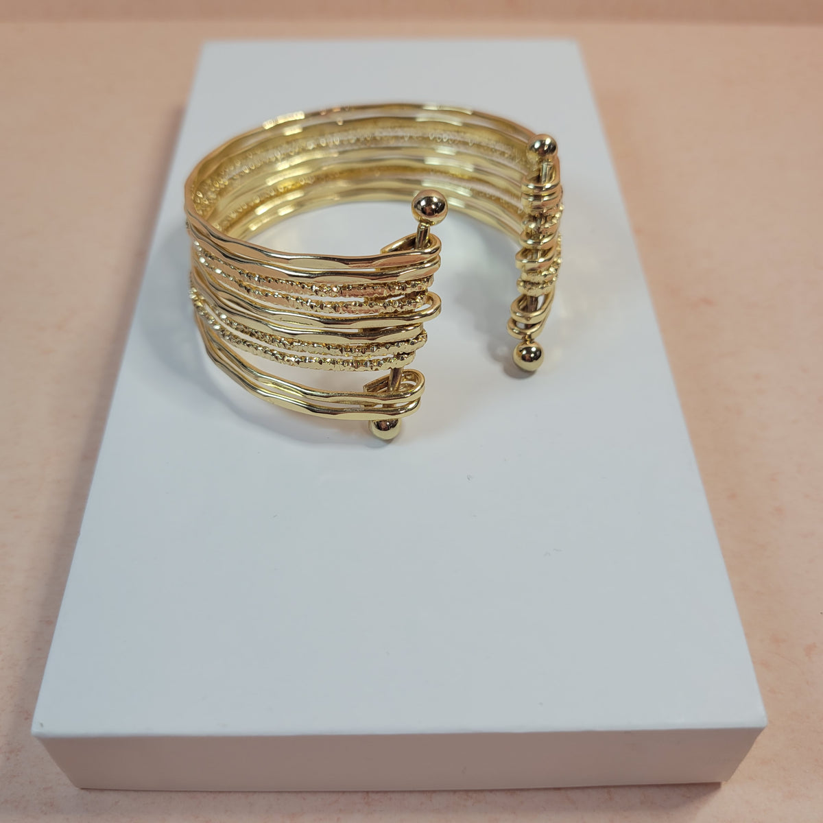 Layered Cuff/Bracelet. Gold tone.