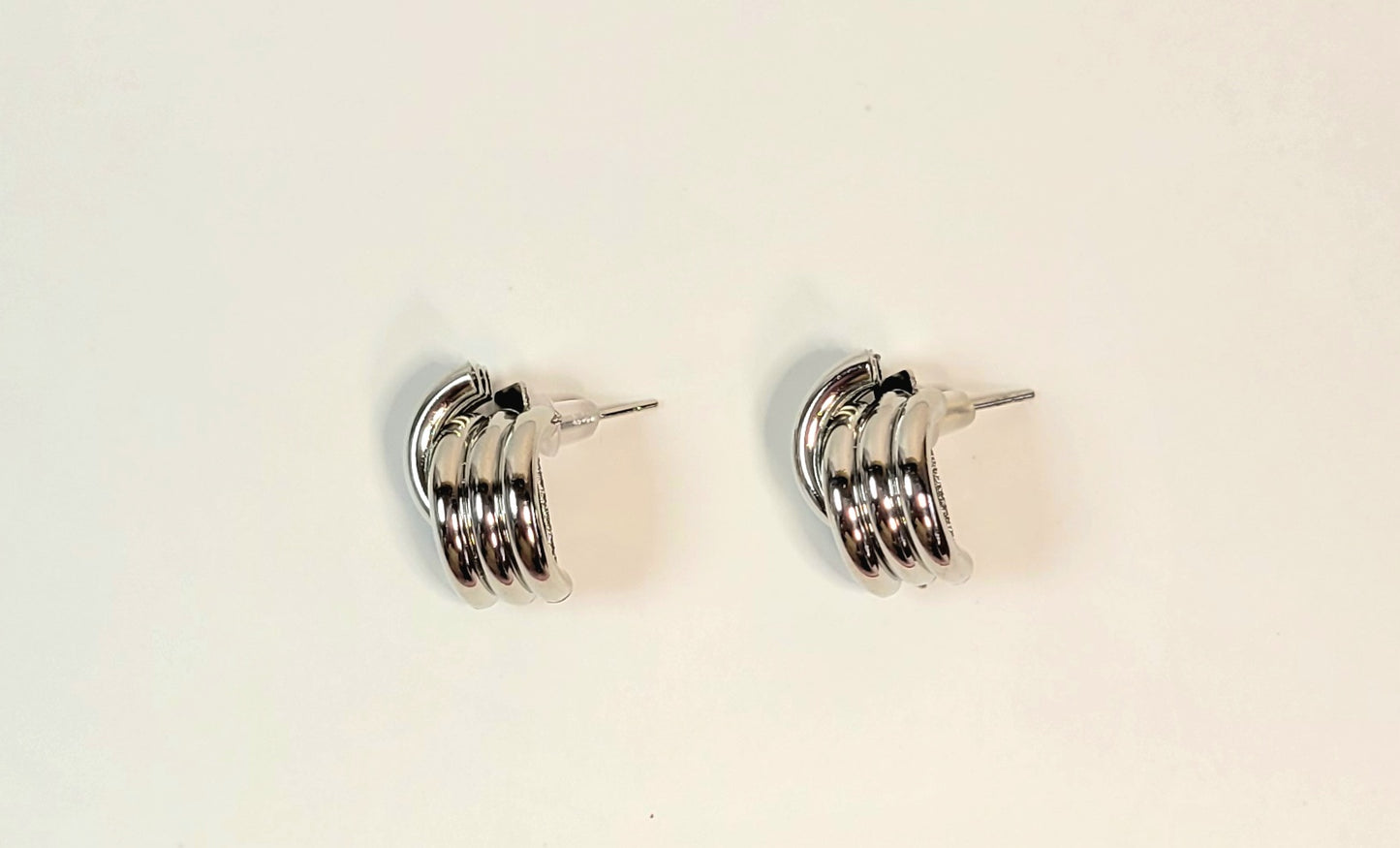 Knot Earrings. Silver or Gold.